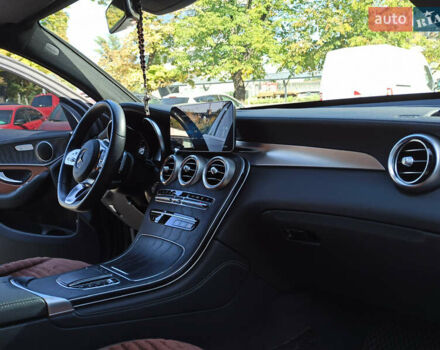 Серый Мерседес GLC-Class Coupe, объемом двигателя 2 л и пробегом 51 тыс. км за 53500 $, фото 21 на Automoto.ua