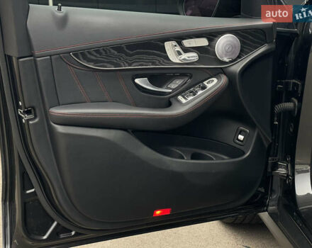 Серый Мерседес GLC-Class Coupe, объемом двигателя 3 л и пробегом 10 тыс. км за 69999 $, фото 23 на Automoto.ua