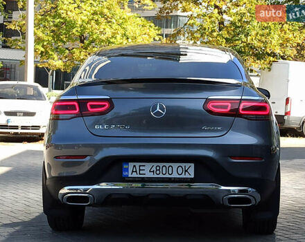 Серый Мерседес GLC-Class Coupe, объемом двигателя 2 л и пробегом 51 тыс. км за 53500 $, фото 2 на Automoto.ua