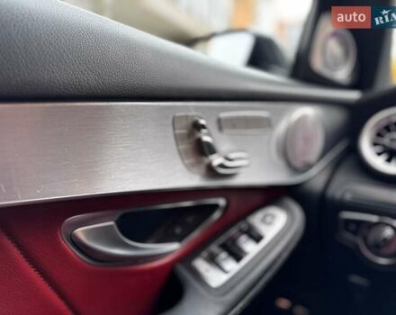 Сірий Мерседес GLC-Class Coupe, об'ємом двигуна 1.99 л та пробігом 97 тис. км за 45200 $, фото 101 на Automoto.ua