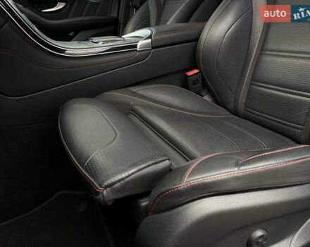 Серый Мерседес GLC-Class Coupe, объемом двигателя 3 л и пробегом 10 тыс. км за 69999 $, фото 32 на Automoto.ua