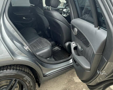 Серый Мерседес GLC-Class Coupe, объемом двигателя 1.95 л и пробегом 71 тыс. км за 57900 $, фото 2 на Automoto.ua