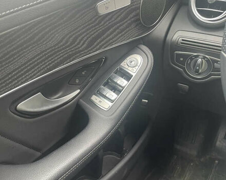 Серый Мерседес GLC-Class Coupe, объемом двигателя 1.95 л и пробегом 71 тыс. км за 57900 $, фото 12 на Automoto.ua