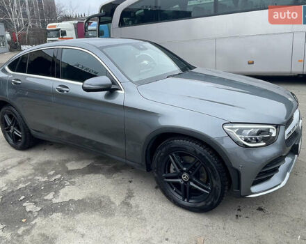 Серый Мерседес GLC-Class Coupe, объемом двигателя 1.95 л и пробегом 71 тыс. км за 57900 $, фото 4 на Automoto.ua