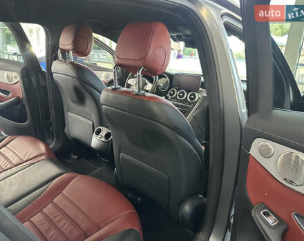 Сірий Мерседес GLC-Class Coupe, об'ємом двигуна 3 л та пробігом 98 тис. км за 67777 $, фото 4 на Automoto.ua