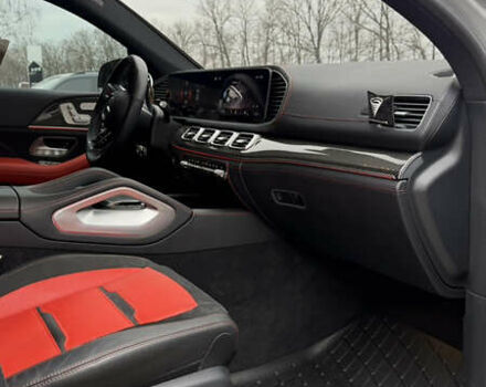 Сірий Мерседес GLC-Class Coupe, об'ємом двигуна 3 л та пробігом 38 тис. км за 135000 $, фото 5 на Automoto.ua