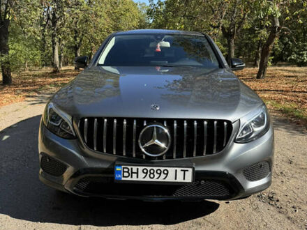 Серый Мерседес GLC-Class Coupe, объемом двигателя 2 л и пробегом 105 тыс. км за 35000 $, фото 1 на Automoto.ua