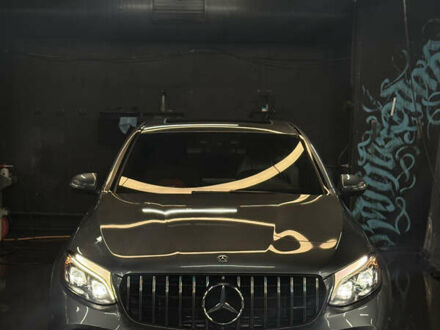 Серый Мерседес GLC-Class Coupe, объемом двигателя 0 л и пробегом 99 тыс. км за 57500 $, фото 1 на Automoto.ua