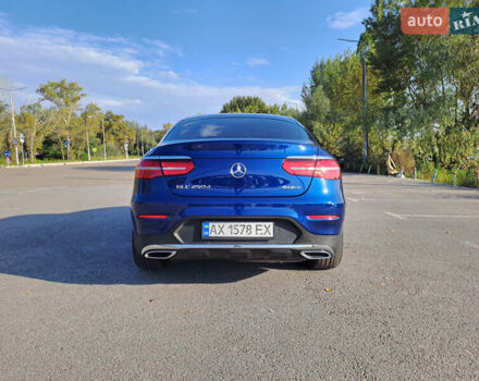 Синий Мерседес GLC-Class Coupe, объемом двигателя 2.14 л и пробегом 190 тыс. км за 31000 $, фото 2 на Automoto.ua
