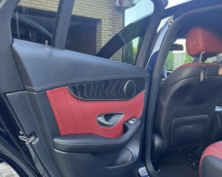 Синий Мерседес GLC-Class Coupe, объемом двигателя 2.1 л и пробегом 77 тыс. км за 40800 $, фото 4 на Automoto.ua