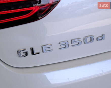 Белый Мерседес GLE-Class Coupe, объемом двигателя 3 л и пробегом 327 тыс. км за 41900 $, фото 26 на Automoto.ua