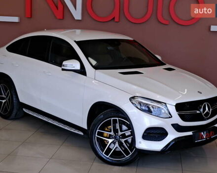 Белый Мерседес GLE-Class Coupe, объемом двигателя 3 л и пробегом 327 тыс. км за 41900 $, фото 13 на Automoto.ua