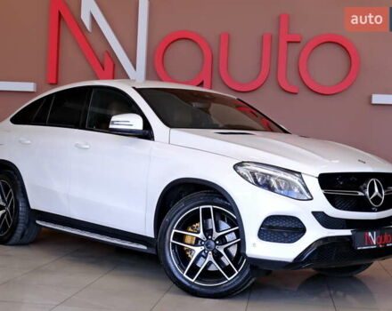 Белый Мерседес GLE-Class Coupe, объемом двигателя 3 л и пробегом 327 тыс. км за 41900 $, фото 14 на Automoto.ua