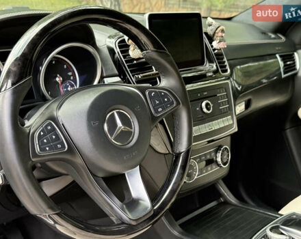 Белый Мерседес GLE-Class Coupe, объемом двигателя 2.99 л и пробегом 172 тыс. км за 40500 $, фото 45 на Automoto.ua