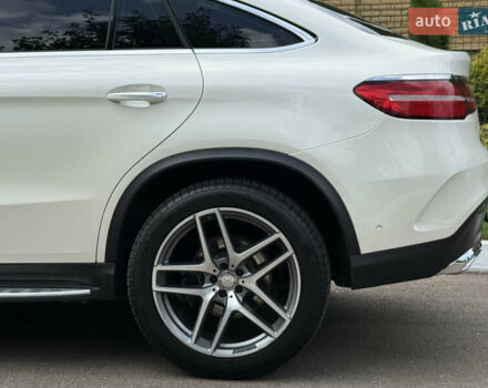 Белый Мерседес GLE-Class Coupe, объемом двигателя 2.99 л и пробегом 172 тыс. км за 40500 $, фото 13 на Automoto.ua