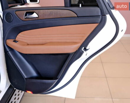 Белый Мерседес GLE-Class Coupe, объемом двигателя 3 л и пробегом 327 тыс. км за 41900 $, фото 50 на Automoto.ua
