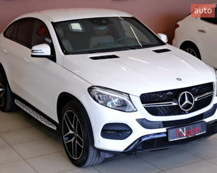 Белый Мерседес GLE-Class Coupe, объемом двигателя 3 л и пробегом 327 тыс. км за 41900 $, фото 5 на Automoto.ua