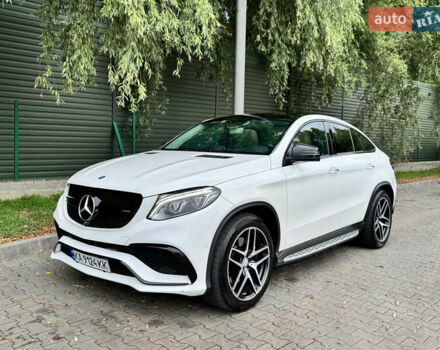 Белый Мерседес GLE-Class Coupe, объемом двигателя 3 л и пробегом 148 тыс. км за 36500 $, фото 1 на Automoto.ua
