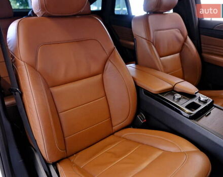 Белый Мерседес GLE-Class Coupe, объемом двигателя 3 л и пробегом 327 тыс. км за 41900 $, фото 57 на Automoto.ua