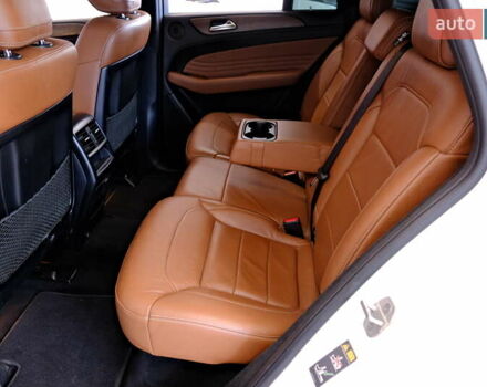 Белый Мерседес GLE-Class Coupe, объемом двигателя 3 л и пробегом 327 тыс. км за 41900 $, фото 47 на Automoto.ua