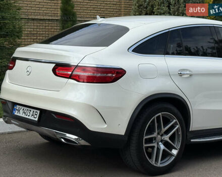 Белый Мерседес GLE-Class Coupe, объемом двигателя 2.99 л и пробегом 172 тыс. км за 40500 $, фото 26 на Automoto.ua