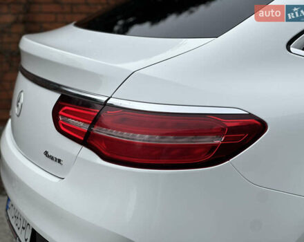 Белый Мерседес GLE-Class Coupe, объемом двигателя 4.66 л и пробегом 155 тыс. км за 41500 $, фото 23 на Automoto.ua