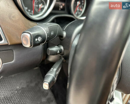 Белый Мерседес GLE-Class Coupe, объемом двигателя 4.66 л и пробегом 155 тыс. км за 41500 $, фото 60 на Automoto.ua