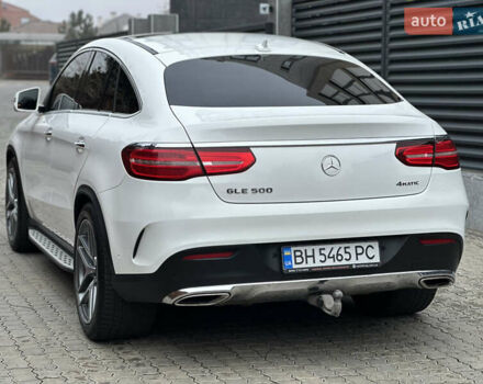 Белый Мерседес GLE-Class Coupe, объемом двигателя 4.66 л и пробегом 155 тыс. км за 41500 $, фото 11 на Automoto.ua