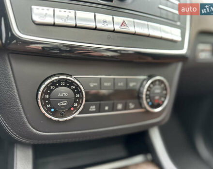 Белый Мерседес GLE-Class Coupe, объемом двигателя 4.66 л и пробегом 155 тыс. км за 41500 $, фото 36 на Automoto.ua