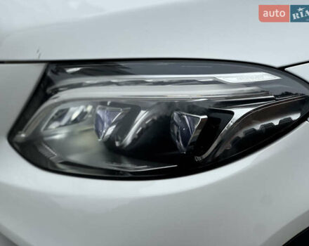 Белый Мерседес GLE-Class Coupe, объемом двигателя 4.66 л и пробегом 155 тыс. км за 41500 $, фото 22 на Automoto.ua