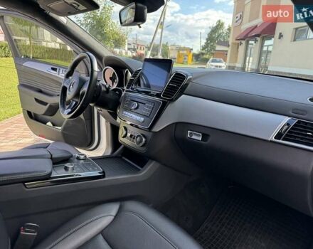 Білий Мерседес GLE-Class Coupe, об'ємом двигуна 2.99 л та пробігом 182 тис. км за 43500 $, фото 44 на Automoto.ua