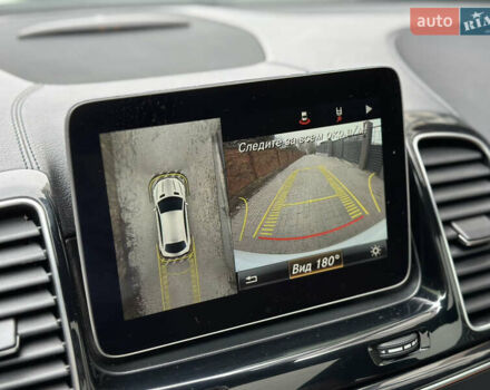 Белый Мерседес GLE-Class Coupe, объемом двигателя 4.66 л и пробегом 155 тыс. км за 41500 $, фото 71 на Automoto.ua