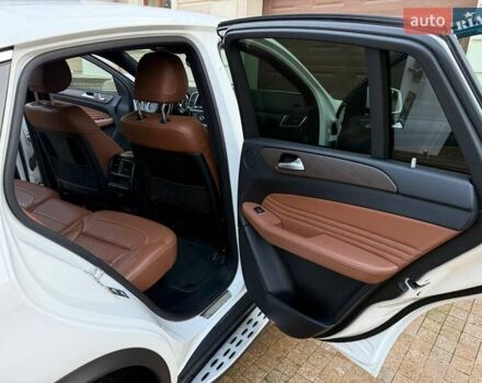 Белый Мерседес GLE-Class Coupe, объемом двигателя 2.99 л и пробегом 179 тыс. км за 42500 $, фото 6 на Automoto.ua
