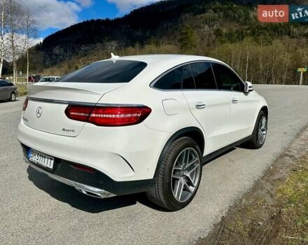Белый Мерседес GLE-Class Coupe, объемом двигателя 3 л и пробегом 74 тыс. км за 53000 $, фото 2 на Automoto.ua