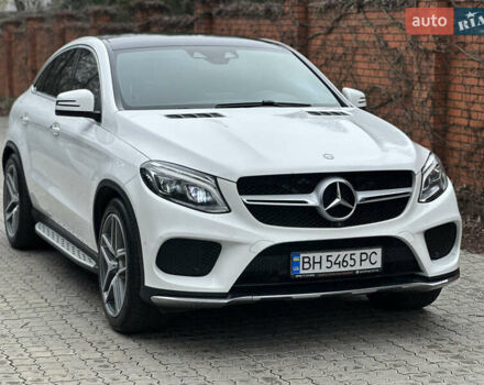 Белый Мерседес GLE-Class Coupe, объемом двигателя 4.66 л и пробегом 155 тыс. км за 41500 $, фото 3 на Automoto.ua