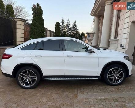 Белый Мерседес GLE-Class Coupe, объемом двигателя 2.99 л и пробегом 179 тыс. км за 42500 $, фото 3 на Automoto.ua