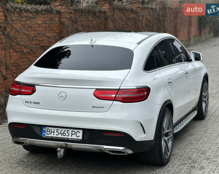 Белый Мерседес GLE-Class Coupe, объемом двигателя 4.66 л и пробегом 155 тыс. км за 41500 $, фото 18 на Automoto.ua