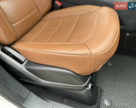 Белый Мерседес GLE-Class Coupe, объемом двигателя 4.66 л и пробегом 155 тыс. км за 41500 $, фото 53 на Automoto.ua