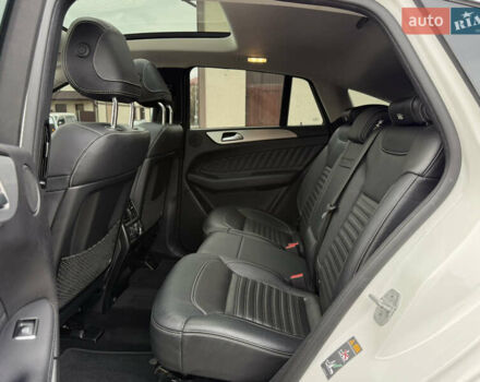 Белый Мерседес GLE-Class Coupe, объемом двигателя 2.99 л и пробегом 154 тыс. км за 42500 $, фото 47 на Automoto.ua