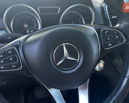 Белый Мерседес GLE-Class Coupe, объемом двигателя 3 л и пробегом 39 тыс. км за 49500 $, фото 3 на Automoto.ua