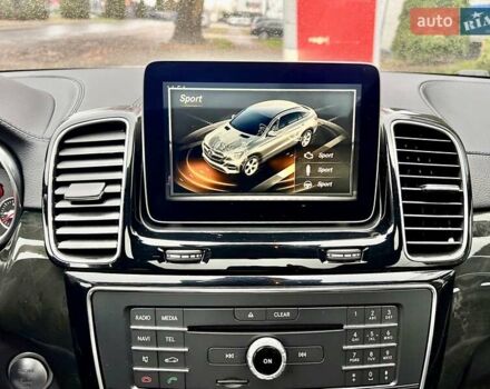 Белый Мерседес GLE-Class Coupe, объемом двигателя 2.99 л и пробегом 84 тыс. км за 47999 $, фото 38 на Automoto.ua