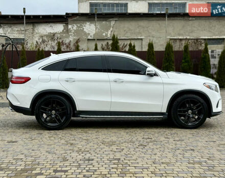 Белый Мерседес GLE-Class Coupe, объемом двигателя 3 л и пробегом 91 тыс. км за 44000 $, фото 14 на Automoto.ua