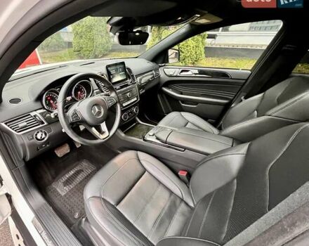 Белый Мерседес GLE-Class Coupe, объемом двигателя 2.99 л и пробегом 84 тыс. км за 47999 $, фото 21 на Automoto.ua