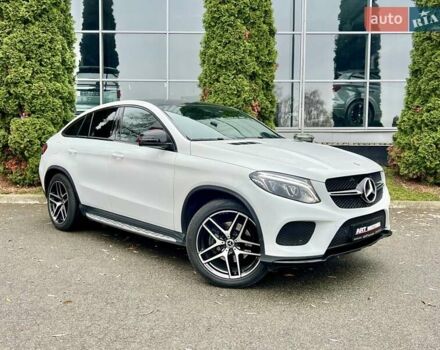 Белый Мерседес GLE-Class Coupe, объемом двигателя 2.99 л и пробегом 84 тыс. км за 47999 $, фото 2 на Automoto.ua