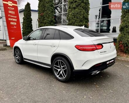 Белый Мерседес GLE-Class Coupe, объемом двигателя 2.99 л и пробегом 84 тыс. км за 47999 $, фото 11 на Automoto.ua