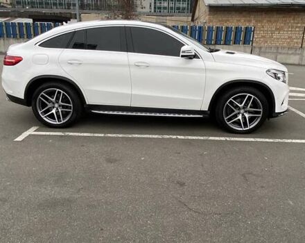 Білий Мерседес GLE-Class Coupe, об'ємом двигуна 3 л та пробігом 41 тис. км за 42550 $, фото 2 на Automoto.ua