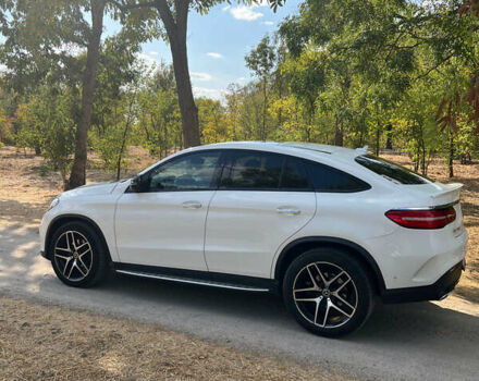 Белый Мерседес GLE-Class Coupe, объемом двигателя 3 л и пробегом 140 тыс. км за 46999 $, фото 18 на Automoto.ua