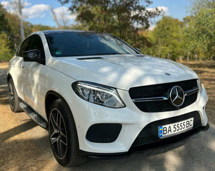 Белый Мерседес GLE-Class Coupe, объемом двигателя 3 л и пробегом 140 тыс. км за 46999 $, фото 4 на Automoto.ua
