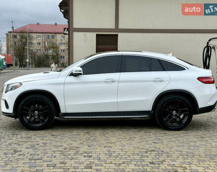 Белый Мерседес GLE-Class Coupe, объемом двигателя 3 л и пробегом 91 тыс. км за 44000 $, фото 2 на Automoto.ua