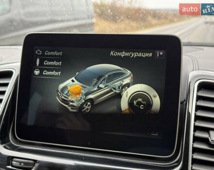 Белый Мерседес GLE-Class Coupe, объемом двигателя 3 л и пробегом 91 тыс. км за 44000 $, фото 104 на Automoto.ua